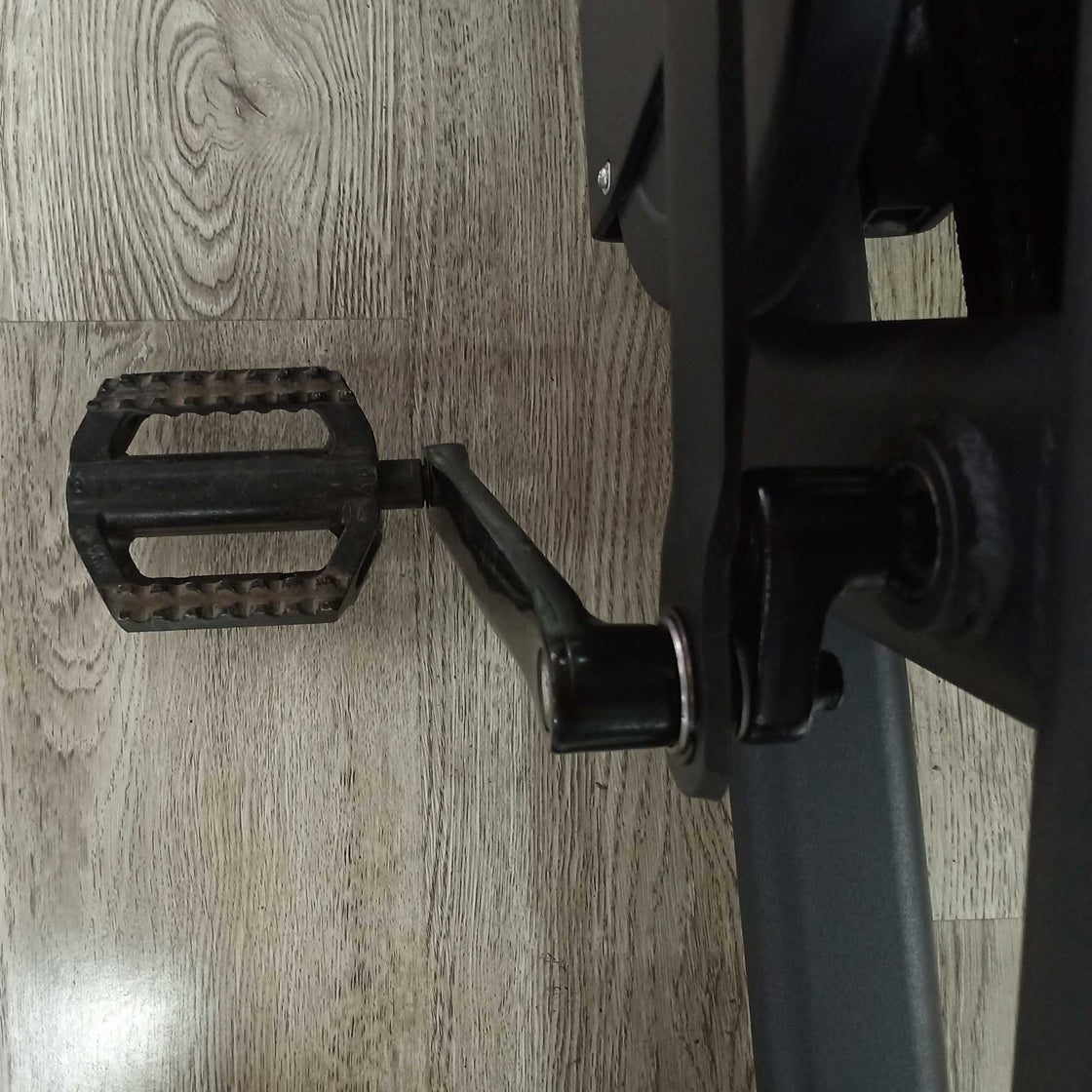 🔥 Clearance Sale – Premium Air Bikes for Cardio & Conditioning